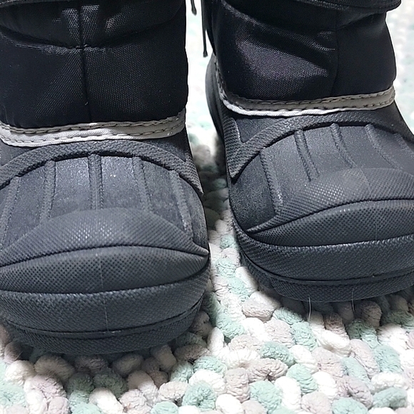 CAT AND JACK BABY BOOTS - Picture 2 of 8